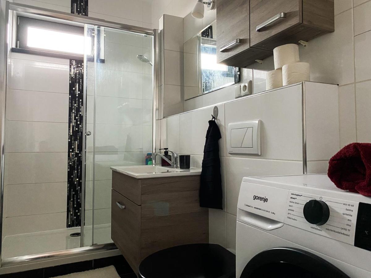 Cozy Residental Apartment Košice Esterno foto